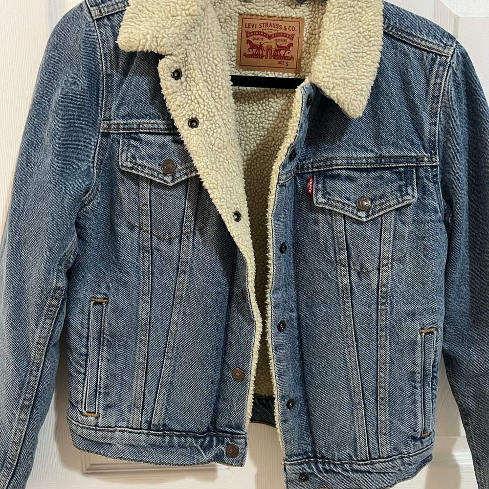 Levi's Denim Jacket with Cream Sherpa Lining